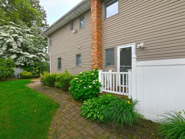 36 Dawes Avenue, Syosset NY 11791
