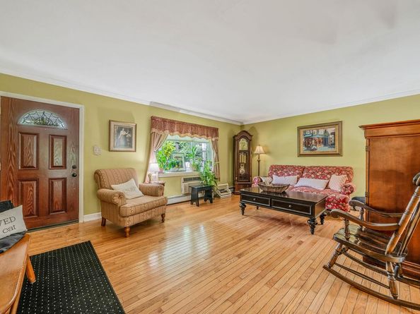 85 Manchester Lane, Stony Brook NY 11790