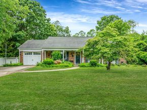 85 Manchester Lane, Stony Brook NY 11790