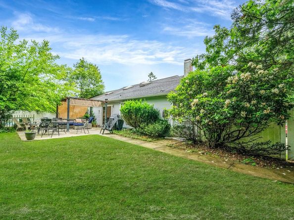 85 Manchester Lane, Stony Brook NY 11790