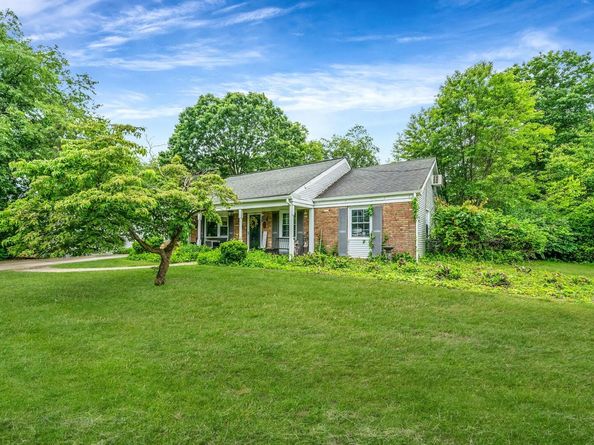 85 Manchester Lane, Stony Brook NY 11790