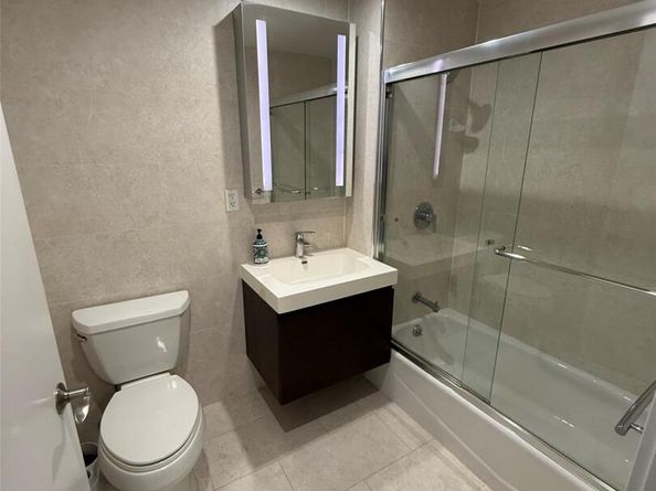 158-16 79th Avenue 204N, Fresh Meadows NY 11366