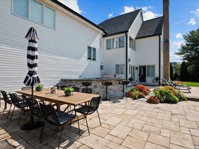 5 Landing Court, Dix Hills NY 11746