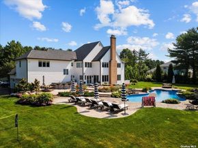 5 Landing Court, Dix Hills NY 11746