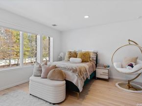 5 Landing Court, Dix Hills NY 11746