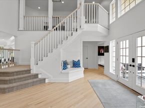 5 Landing Court, Dix Hills NY 11746