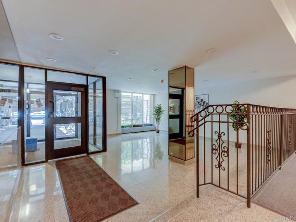 83-60 118th Street 3C, Kew Gardens NY 11415