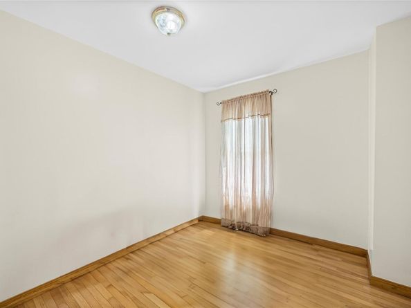 15039 Coolidge Avenue, Briarwood NY 11432