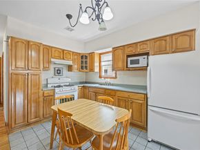 15039 Coolidge Avenue, Briarwood NY 11432