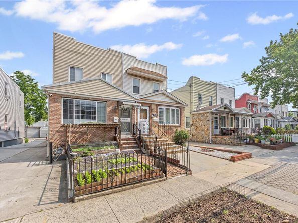 15039 Coolidge Avenue, Briarwood NY 11432