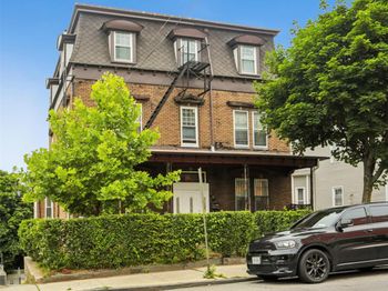 223 Warburton Avenue