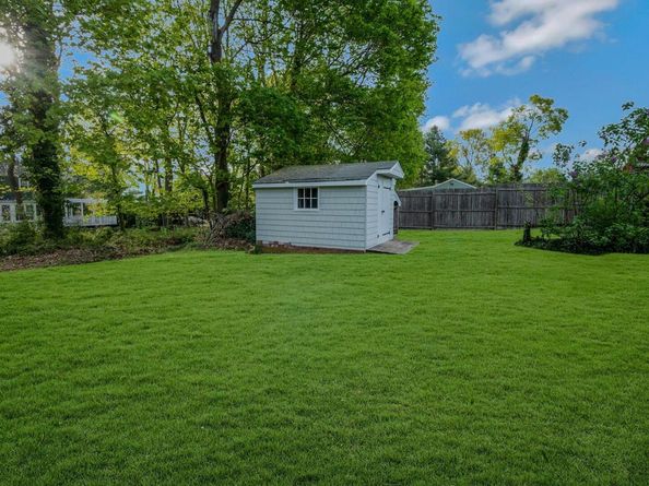 22 Braemer Road, Setauket NY 11733