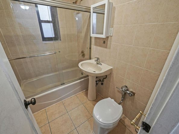 102-55 67 Road 2V, Forest Hills NY 11375