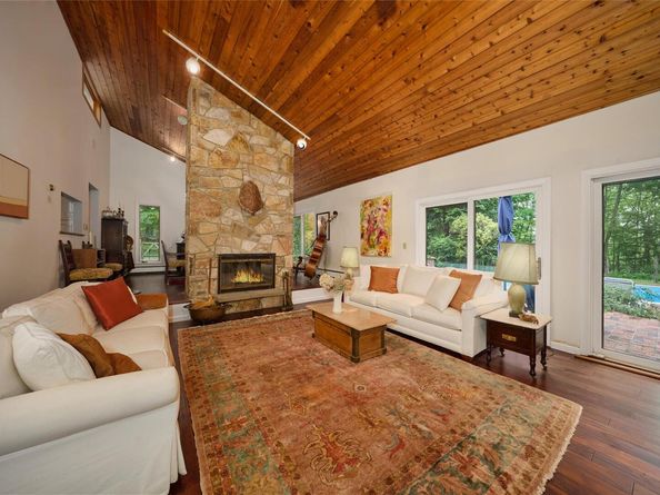 31 Greenlawn Road, Katonah NY 10536