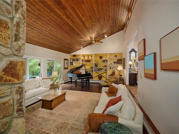 31 Greenlawn Road, Katonah NY 10536