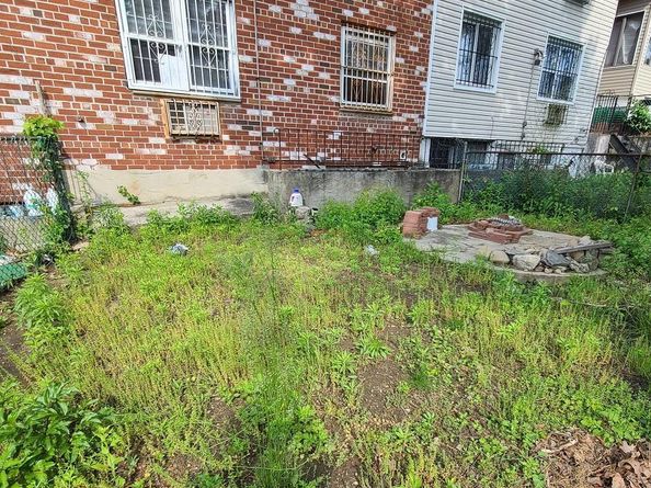 85-10 165 Street, Jamaica NY 11432