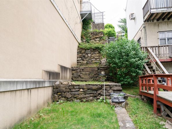 580 Valley Avenue, Yonkers NY 10703