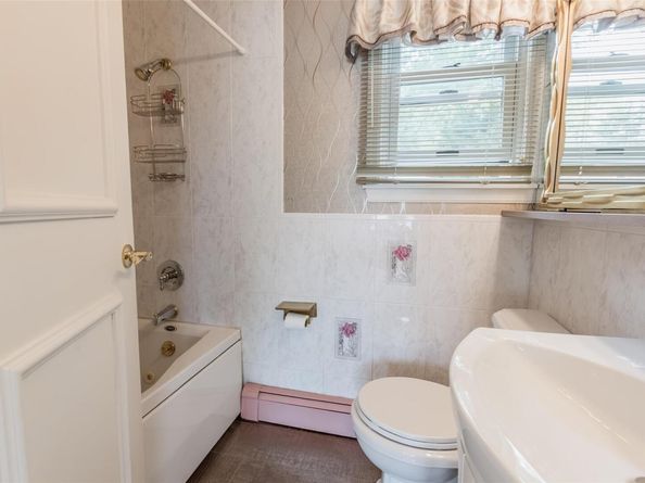 26 Point Breeze Drive, Rocky Point NY 11778