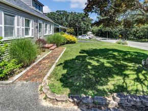 5225 Peconic Bay Boulevard, Laurel NY 11948
