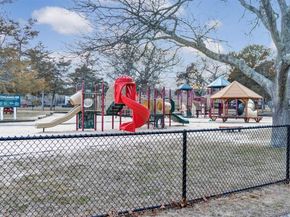 5225 Peconic Bay Boulevard, Laurel NY 11948