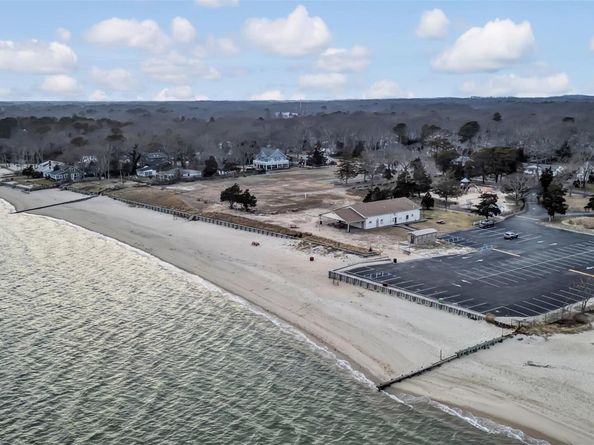 5225 Peconic Bay Boulevard, Laurel NY 11948