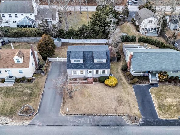 5225 Peconic Bay Boulevard, Laurel NY 11948