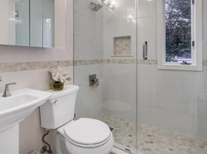 5225 Peconic Bay Boulevard, Laurel NY 11948