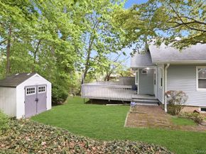16 Glen Lane, Glenwood Landing NY 11547