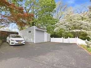 16 Glen Lane, Glenwood Landing NY 11547