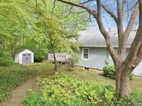 16 Glen Lane, Glenwood Landing NY 11547