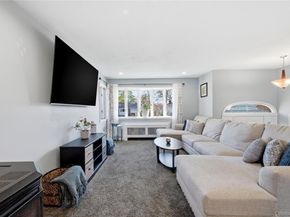 189 Marilynn Street, East Islip NY 11730