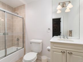 3 Bridies Path, Southampton NY 11968