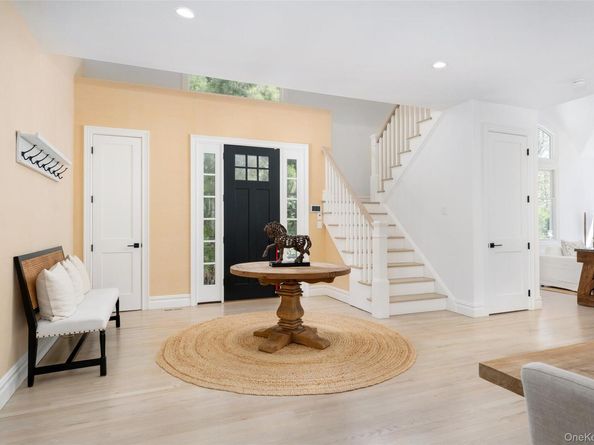 3 Bridies Path, Southampton NY 11968