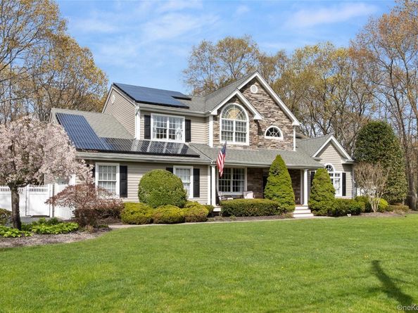 251 Oakwood Road, Oakdale NY 11769