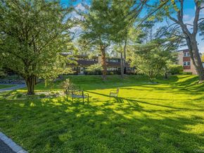 95 Wiltshire Road C12, Scarsdale NY 10583