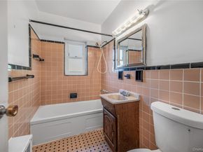 95 Wiltshire Road C12, Scarsdale NY 10583