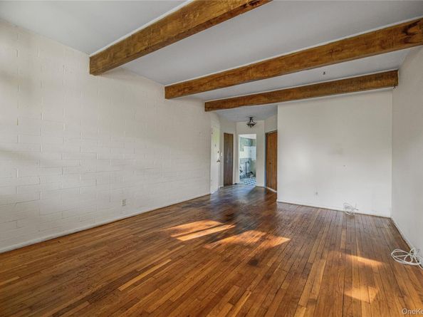 95 Wiltshire Road C12, Scarsdale NY 10583