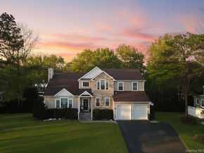 31 Ferraro Drive, Holbrook NY 11741