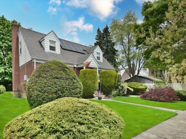 246-35 85th Road, Bellerose NY 11426