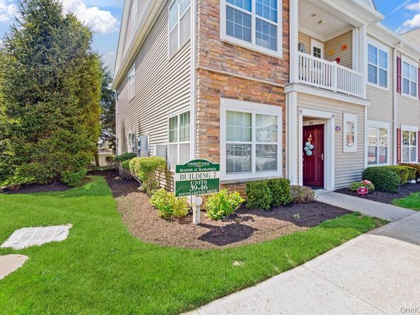 39 Southampton Drive, Massapequa NY 11758
