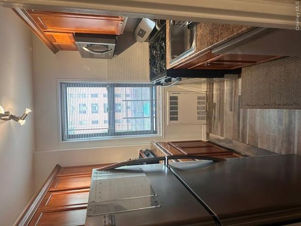 2 FISHER Drive 203, Mount Vernon NY 10552