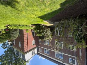 4 Chateaux Circle 4C, Scarsdale NY 10583