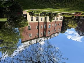 4 Chateaux Circle 4C, Scarsdale NY 10583