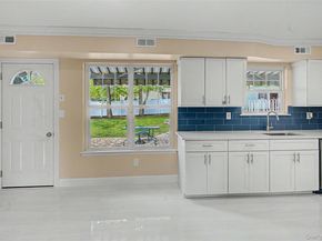 6 Lyons Lane, Coram NY 11727
