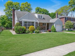 161 Rose Lane, New Hyde Park NY 11040