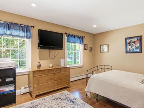 28 King Arthurs Court, Saint James NY 11780