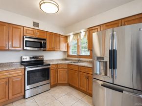 52 William Street, Brentwood NY 11717