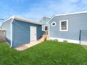 33 E Seacrest Avenue, Lindenhurst NY 11757