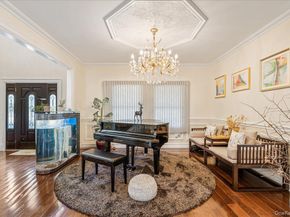 39 Coolidge Avenue, Roslyn Heights NY 11577