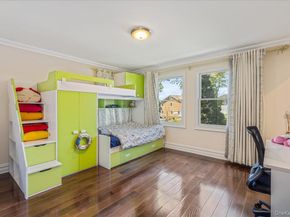 39 Coolidge Avenue, Roslyn Heights NY 11577